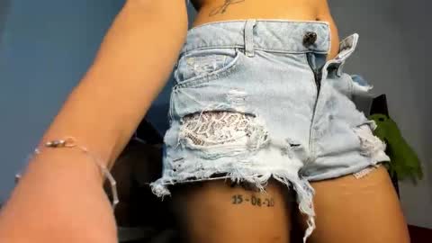 JONH SMITH AND ALIX SMITH online show from October 24, 2:07 pm