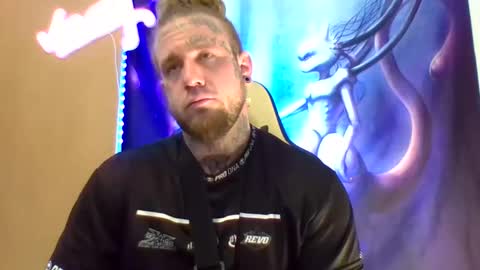 smoke online show from March 9, 6:45 pm