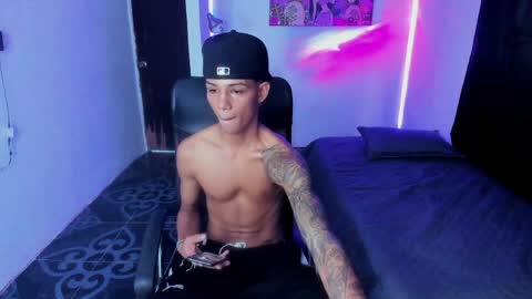 snak_master1 online show from April 2, 3:41 pm