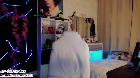 Reeginaaaaa online show from April 23, 7:04 pm