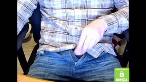 Sneakybill online show from December 2, 4:04 pm