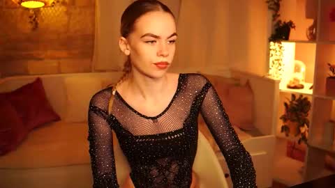 Hanna online show from January 2, 8:28 am