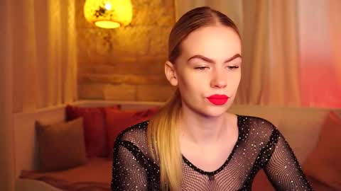 Hanna online show from October 6, 7:48 am