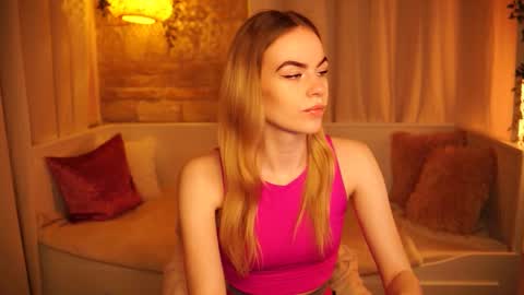 Hanna online show from February 9, 4:18 pm