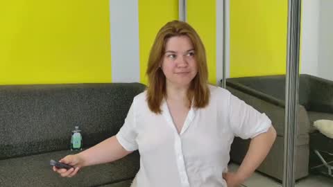 snowflakec online show from June 21, 8:15 pm