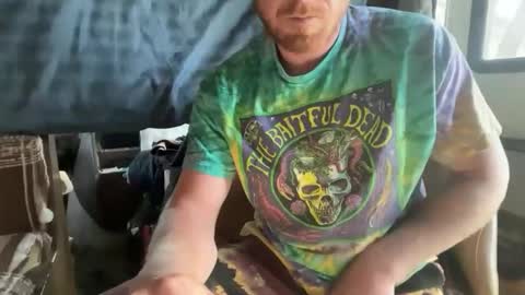 snowtrooper888 online show from April 22, 1:40 pm