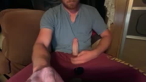 snowtrooper888 online show from April 26, 3:15 am