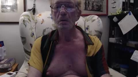 ImYourBitch online show from October 21, 6:40 am