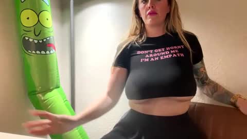 Soaking Umbrella online show from February 12, 4:22 pm