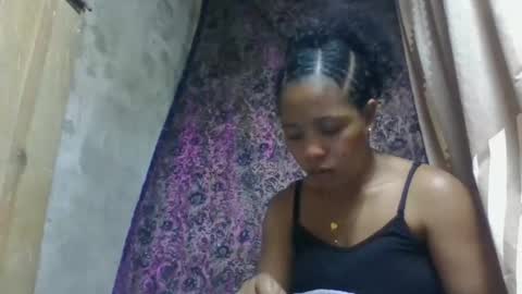 Snapshot of soamanaperina chatting on October 17, 6:39 am soamanaperina online show from October 17, 6:39 am