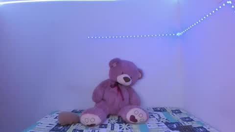 sofia  independent online show from March 5, 5:55 pm