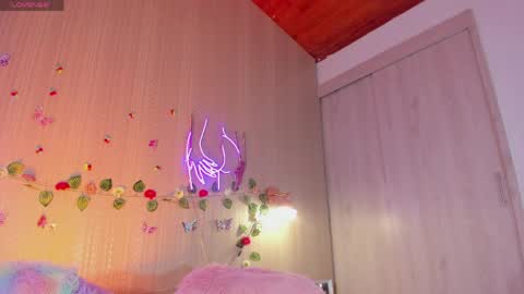 Sofi Blossom  online show from April 22, 4:08 am