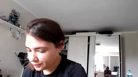 Sofi online show from July 3, 9:25 am