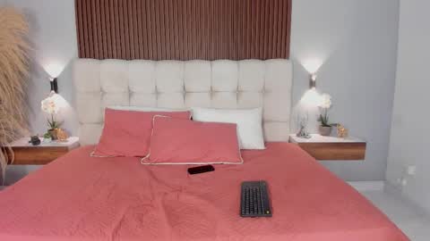 Sofia online show from February 9, 8:33 pm