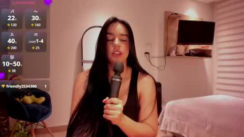 Sofi Saenzz  online show from August 7, 1:59 am