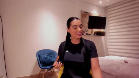 Sofi Saenzz  online show from November 12, 2:47 am