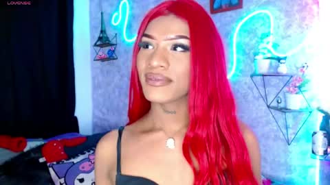 sofia__hills_01 online show from May 10, 6:53 am