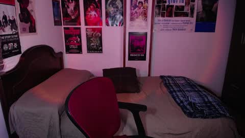 Sofi online show from April 8, 10:24 pm