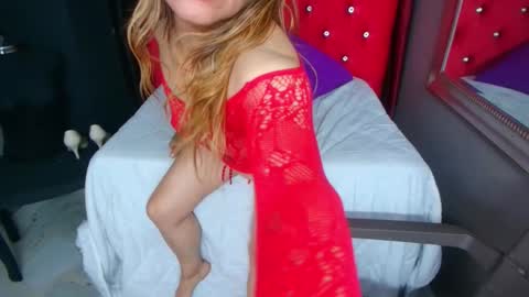 Snapshot of sofia_delrio chatting on September 19, 11:47 am Miss Sofi online show from September 19, 11:47 am