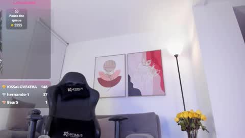 Sofia Jo                                                                                            IG sofisj023 online show from March 10, 3:55 am