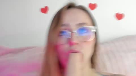Snapshot of sofia_palacios_ chatting on February 15, 4:03 am online show from February 15, 4:03 am