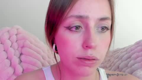 Snapshot of sofia_palacios_ chatting on February 19, 5:49 am online show from February 19, 5:49 am