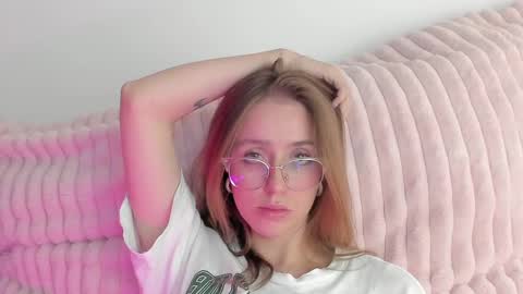 Snapshot of sofia_palacios_ chatting on February 14, 6:34 am online show from February 14, 6:34 am