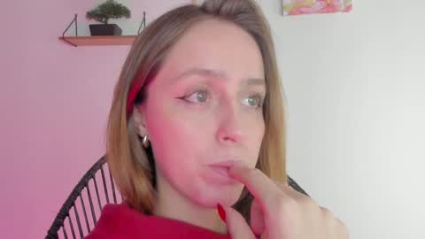 Snapshot of sofia_palacios_ chatting on December 17, 5:51 am online show from December 17, 5:51 am