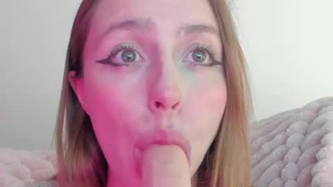 Snapshot of sofia_palacios_ chatting on February 26, 4:19 am online show from February 26, 4:19 am