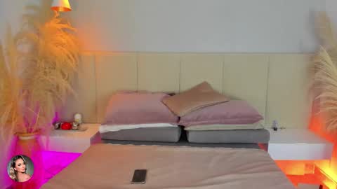 SOFIA PAMELA online show from January 31, 7:11 pm