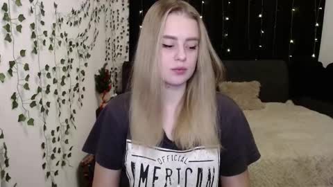 sofia_rosemary online show from January 25, 12:05 pm