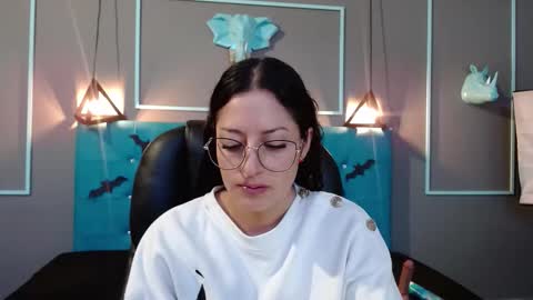 Sofa online show from October 20, 11:15 am