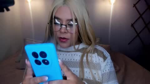 Snapshot of sofiaacortes chatting on September 16, 3:53 am Sofi cortes626 Ig online show from September 16, 3:53 am