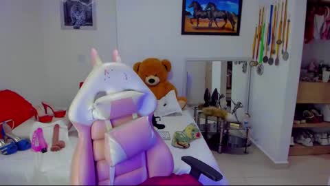 Sofi Galvis online show from January 31, 11:35 am