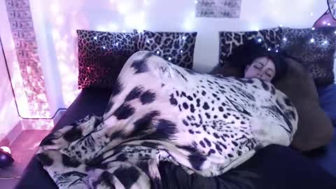 Snapshot of sofianix chatting on January 22, 1:42 pm SOFIA NIX online show from January 22, 1:42 pm