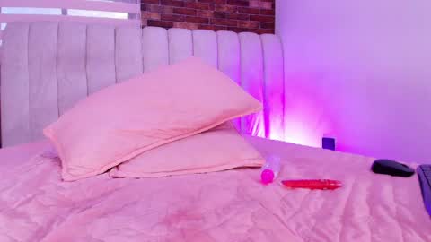 Sofia Velez  online show from June 4, 2:34 pm