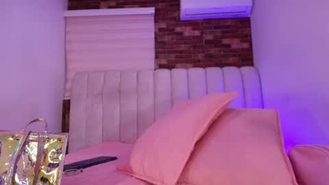 Sofia Velez  online show from June 11, 11:52 am