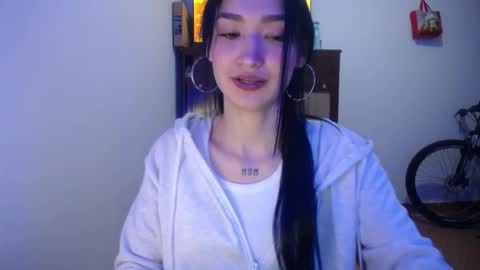 sofii_cute01 online show from November 25, 9:35 pm