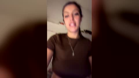 sofisofia1111 online show from April 23, 10:00 pm