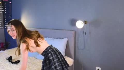 Snapshot of soft_babe chatting on February 10, 5:52 pm Milisa online show from February 10, 5:52 pm