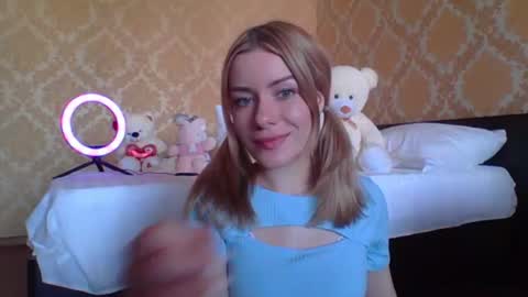 softy_aura online show from June 24, 10:44 am