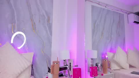   online show from April 13, 7:56 am