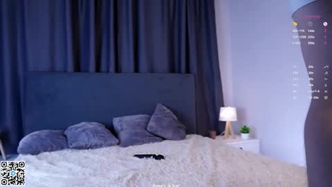 Ela online show from October 29, 1:18 am