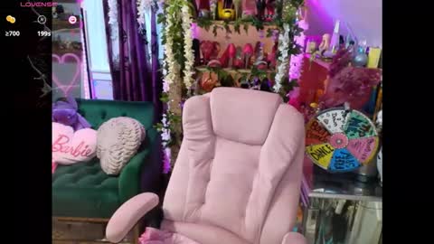 solesticia online show from April 19, 10:01 pm