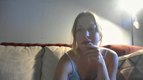 Snapshot of somethingsaucy444 chatting on September 16, 10:35 pm SomethingSaucy online show from September 16, 10:35 pm