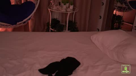 My name isSonya  online show from December 18, 6:03 pm