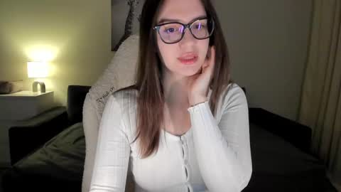 Snapshot of sonia_moon_ chatting on March 2, 1:26 am sonia_moon_ online show from March 2, 1:26 am