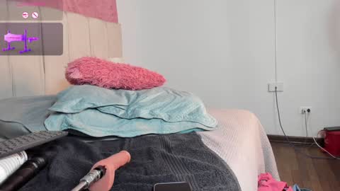 sophi online show from January 28, 3:35 pm