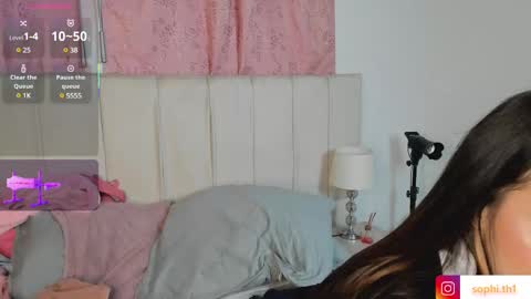 sophi online show from March 12, 2:23 pm