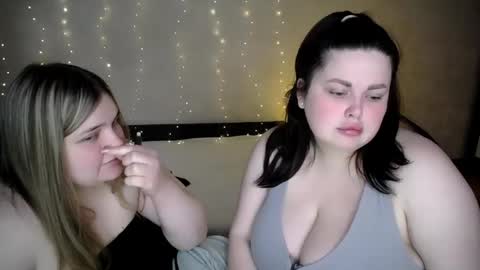 sophia__olsen online show from April 19, 10:38 am